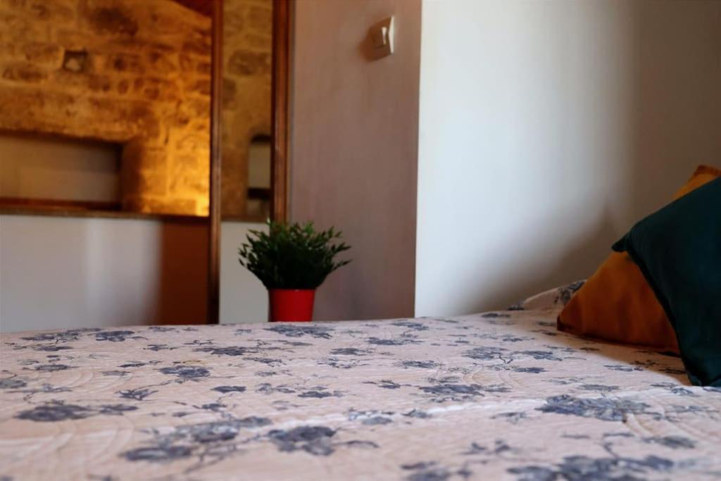Entre Uzes Et Le Pont-Du-Gard Le Logis D'Autrefois Apartment Castillon-du-Gard Ngoại thất bức ảnh